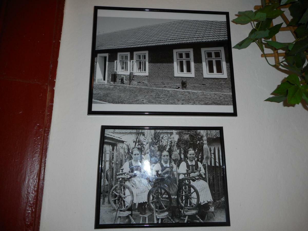 Slovácká chalupa Ratiskovice Esterno foto